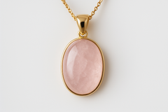 高品质的粉晶吊坠